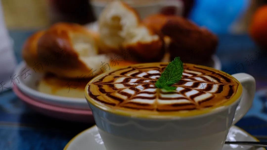 慢品·一杯咖啡，一盞清茶，自在好云南